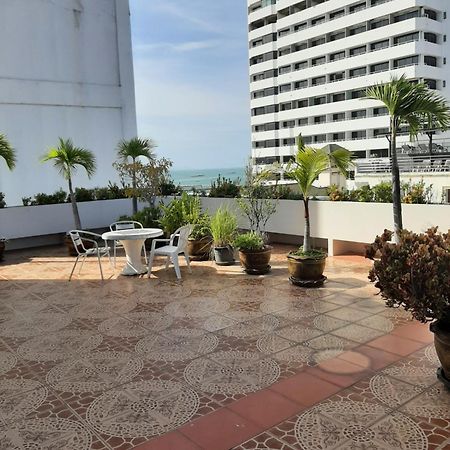 Luxury Beach Studio 9B Apartamento Pattaya Exterior foto