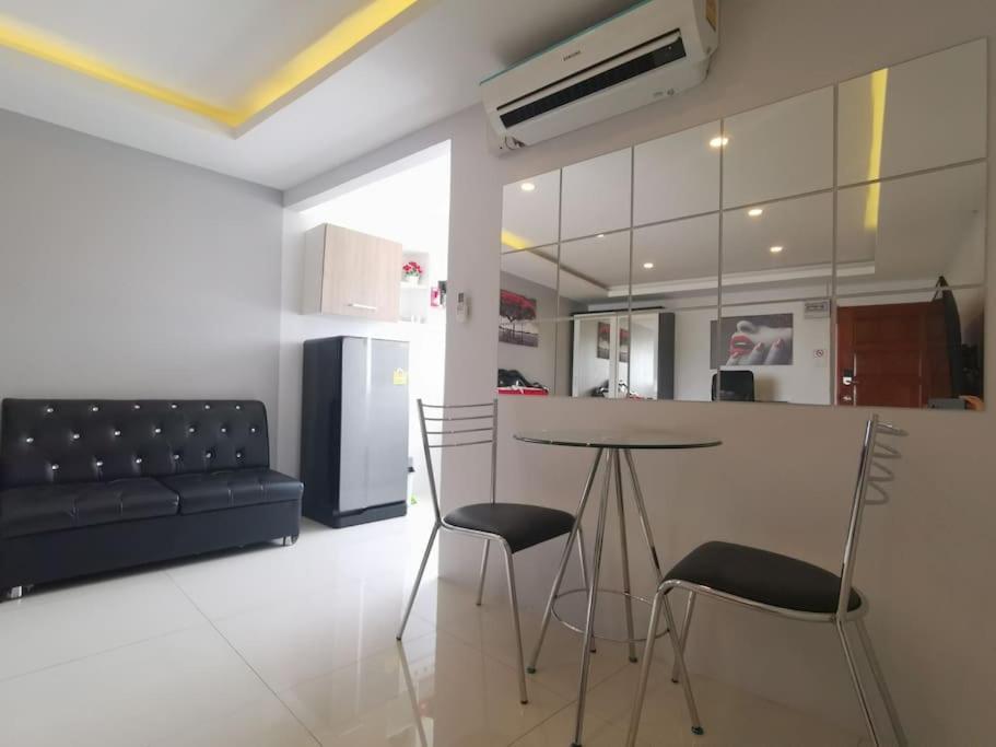 Luxury Beach Studio 9B Apartamento Pattaya Exterior foto