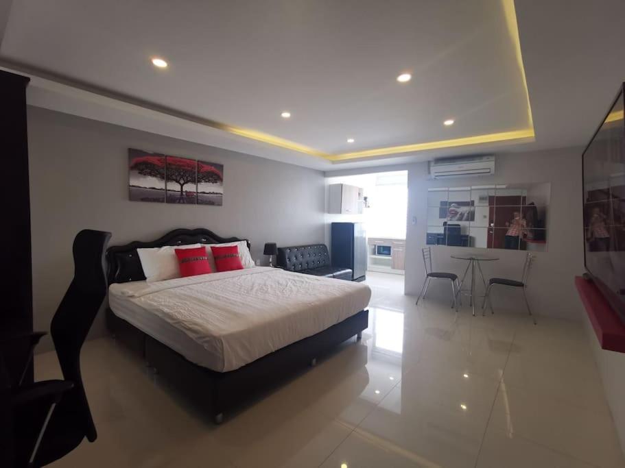 Luxury Beach Studio 9B Apartamento Pattaya Exterior foto